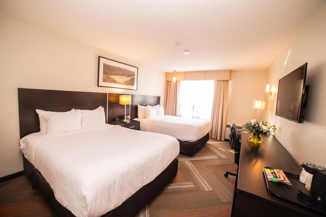 Quality Hotel Берлингтон Экстерьер фото
