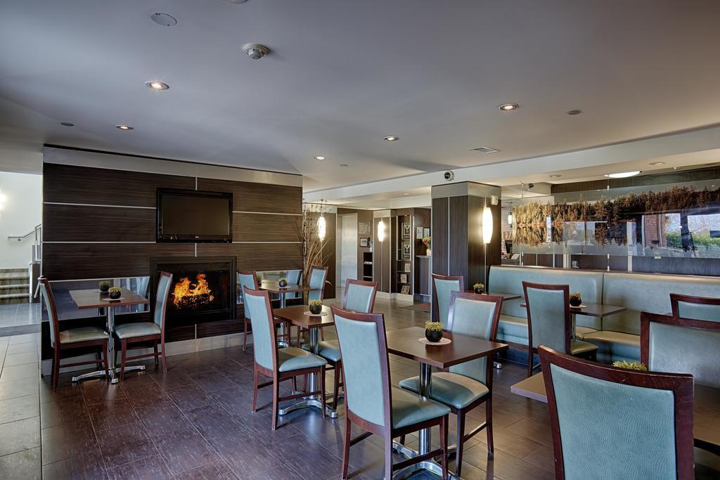 Quality Hotel Берлингтон Экстерьер фото