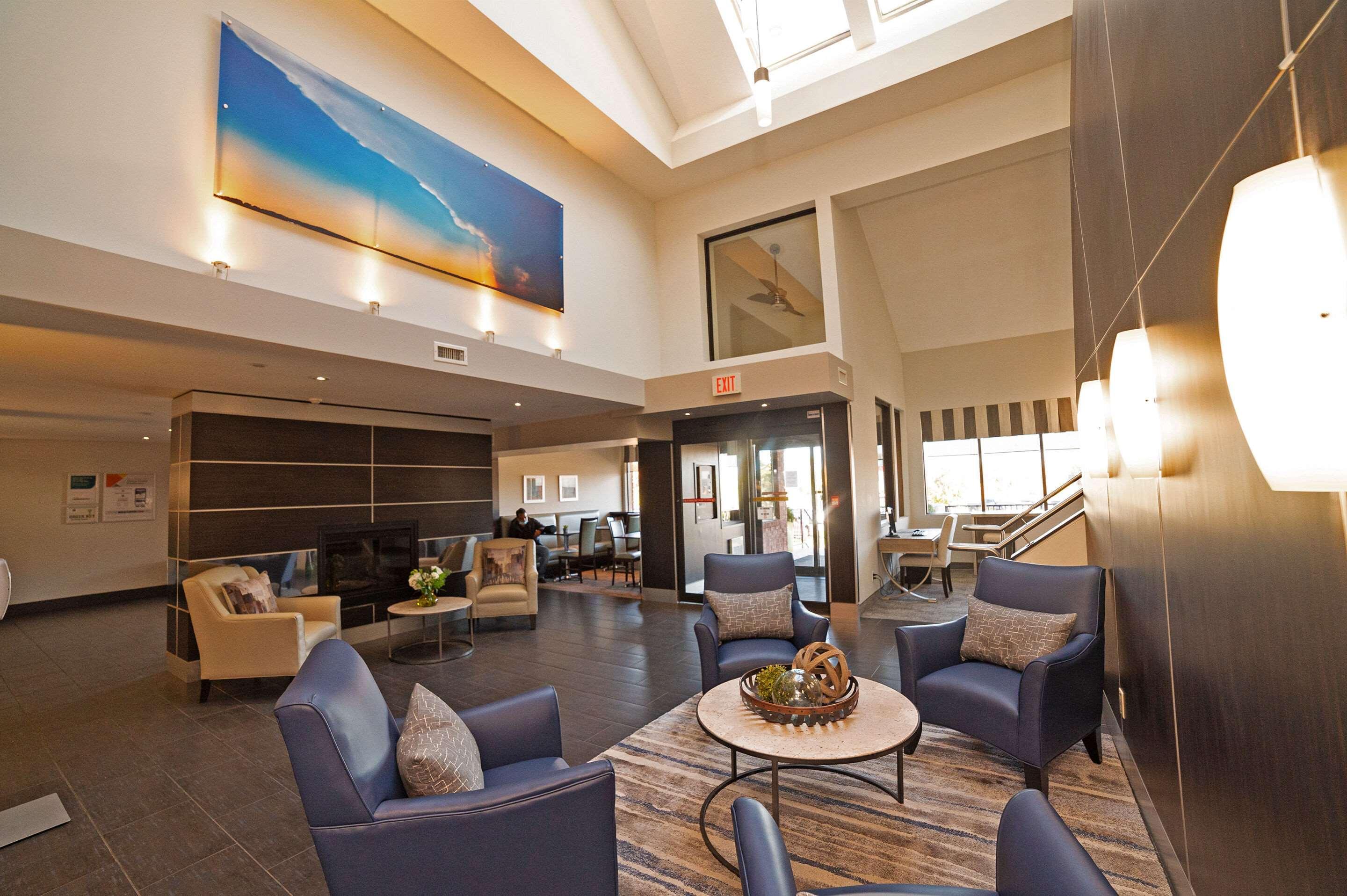 Quality Hotel Берлингтон Экстерьер фото