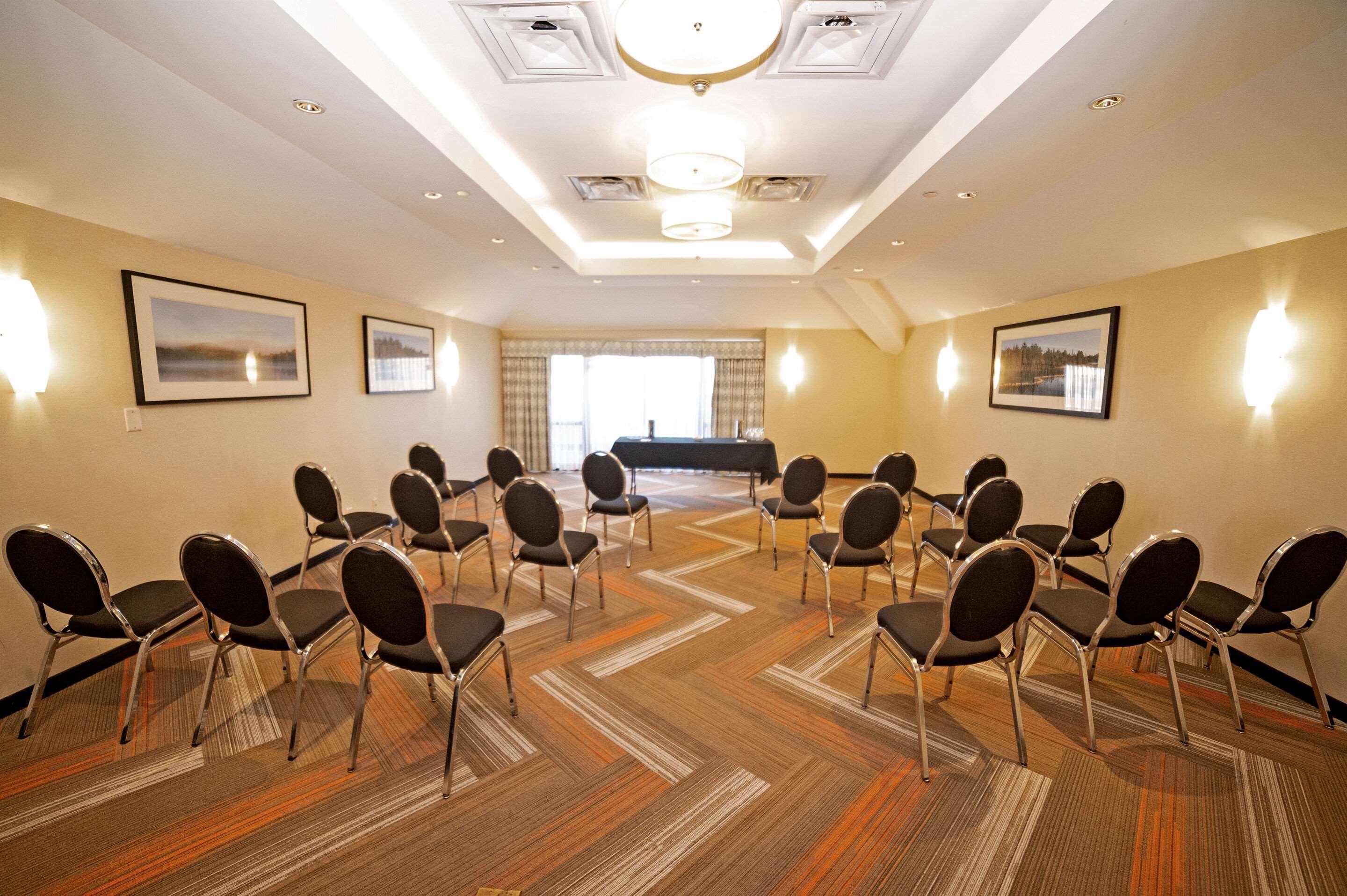 Quality Hotel Берлингтон Экстерьер фото