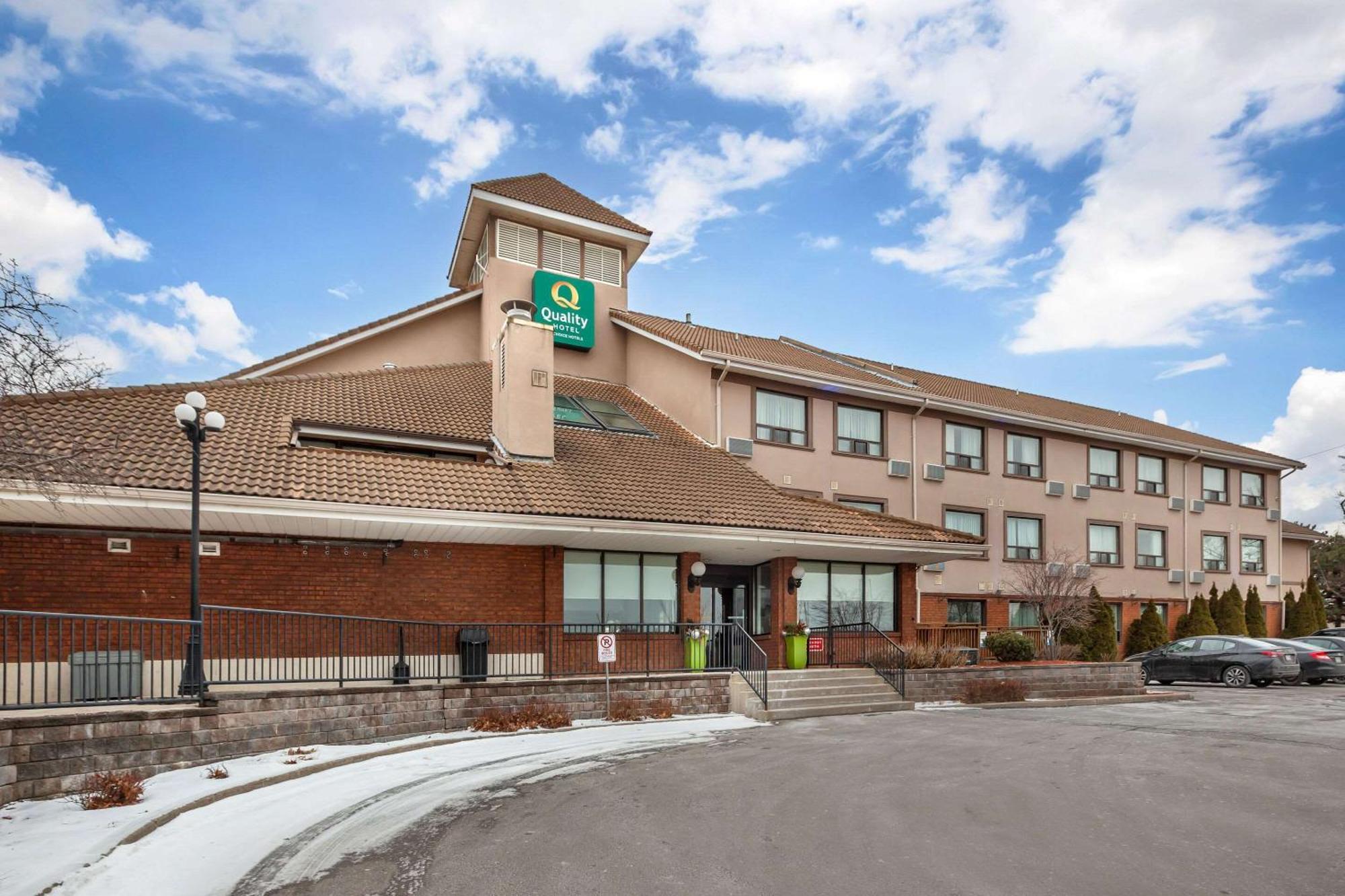 Quality Hotel Берлингтон Экстерьер фото