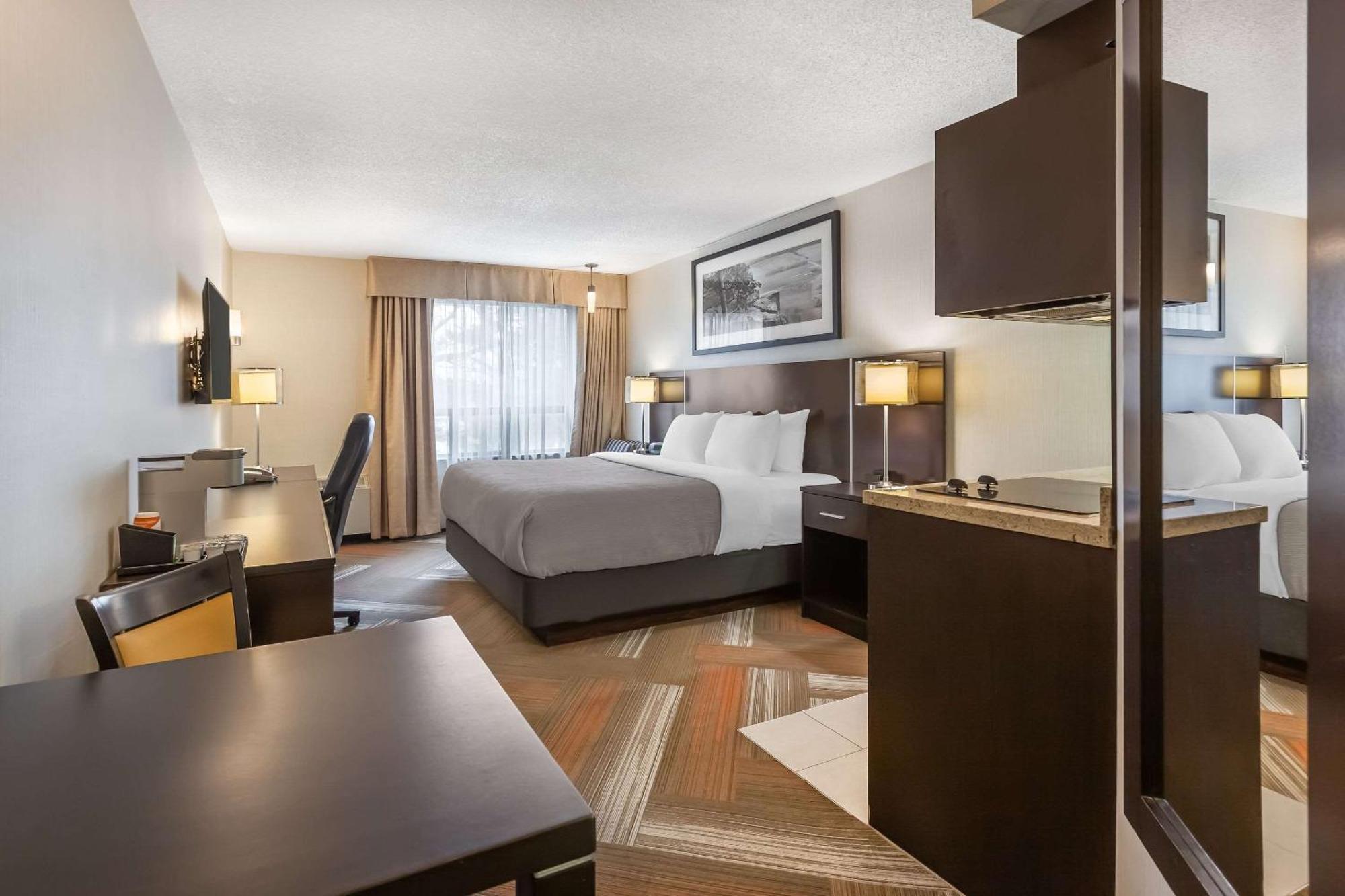 Quality Hotel Берлингтон Экстерьер фото